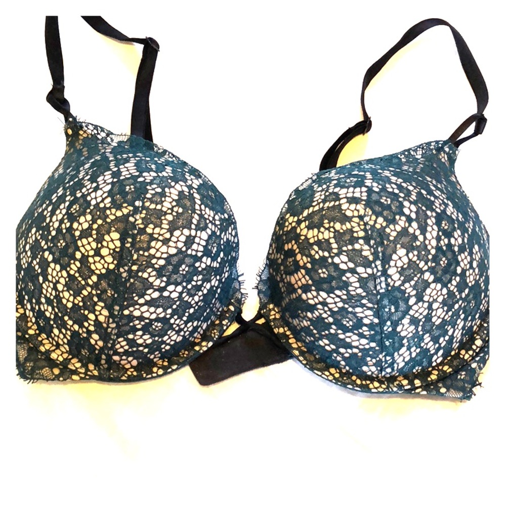 Victoria’s Secret Very Sexy Plunge Bra